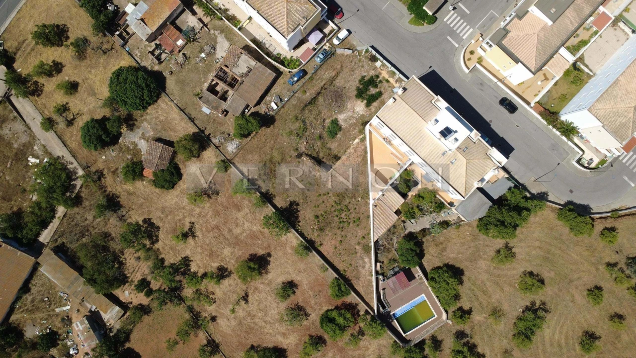 Terreno para Venda em Estômbar e Parchal Foto 8