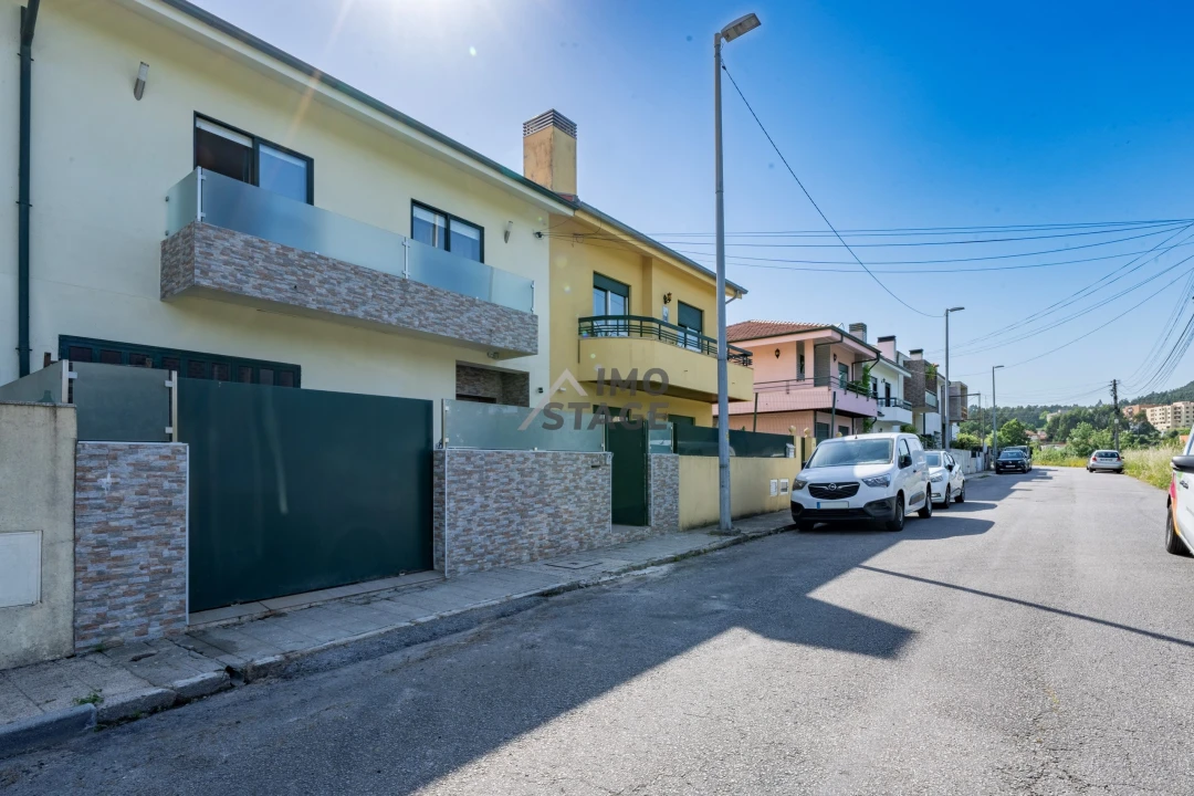 Moradia T4 para Venda em Valongo Foto 1