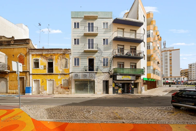Apartamento T2 para Venda em Portimão Foto 3