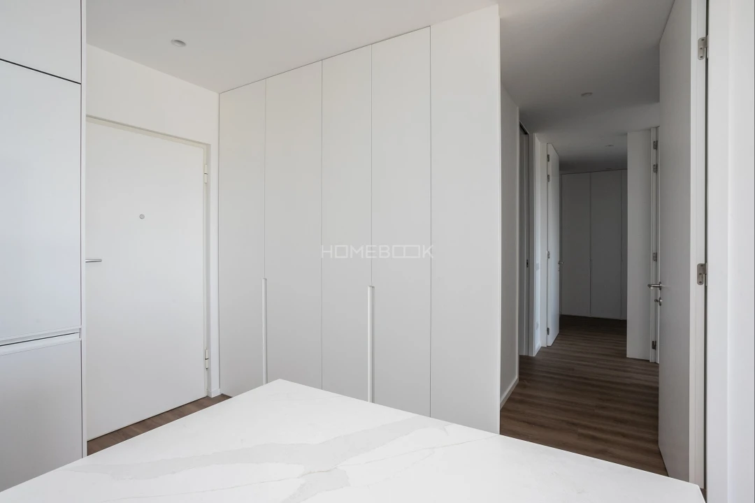 Apartamento T2 para Venda em Quelfes Foto 36