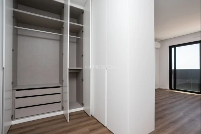 Apartamento T2 para Venda em Quelfes