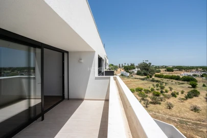 Apartamento T2 para Venda em Quelfes