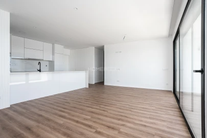 Apartamento T2 para Venda em Quelfes