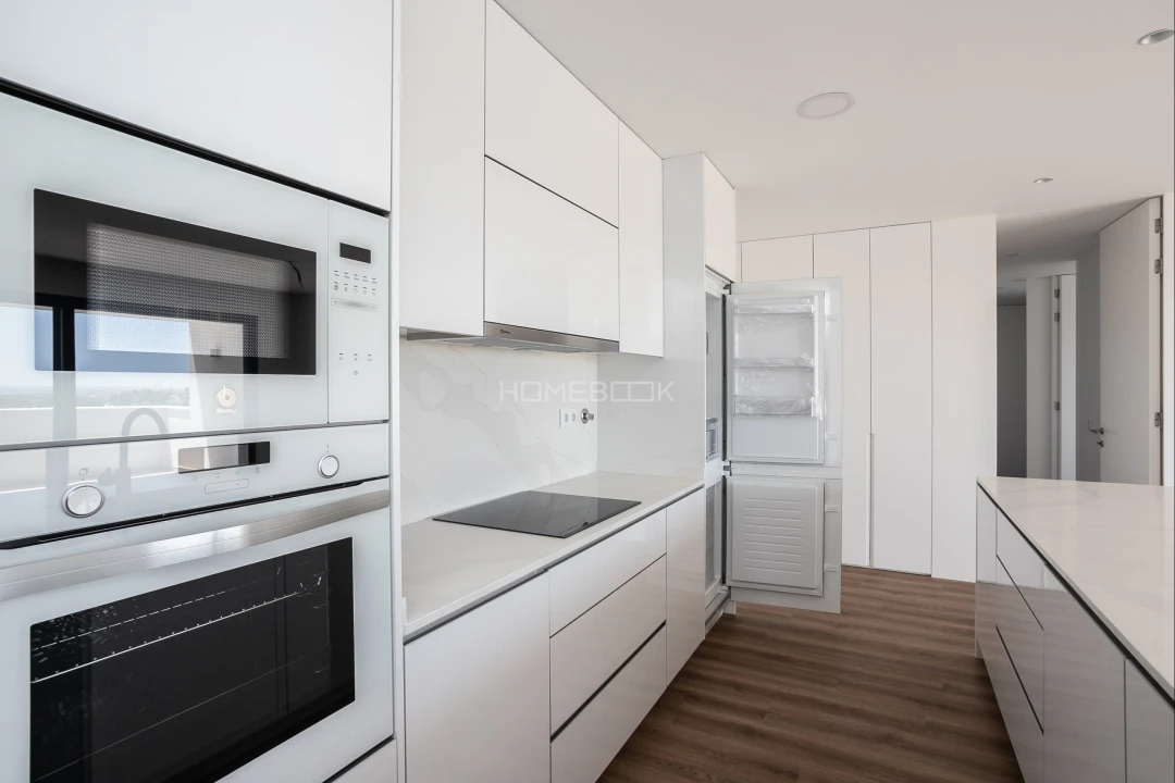 Apartamento T2 para Venda em Quelfes Foto 32