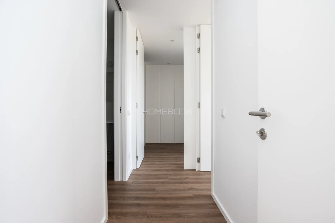 Apartamento T2 para Venda em Quelfes Foto 28