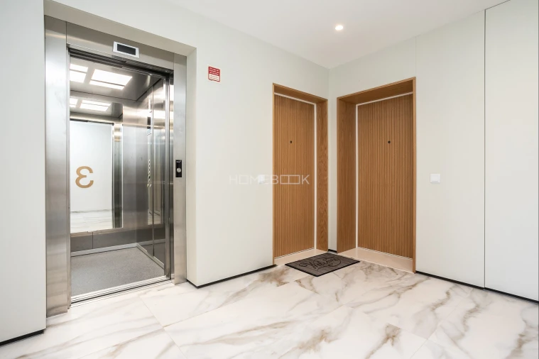 Apartamento T2 para Venda em Quelfes Foto 8