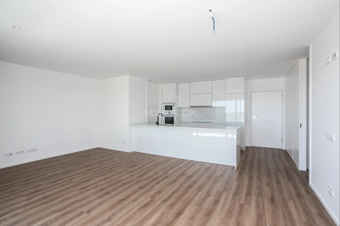 Apartamento T2 para Venda em Quelfes Foto 35