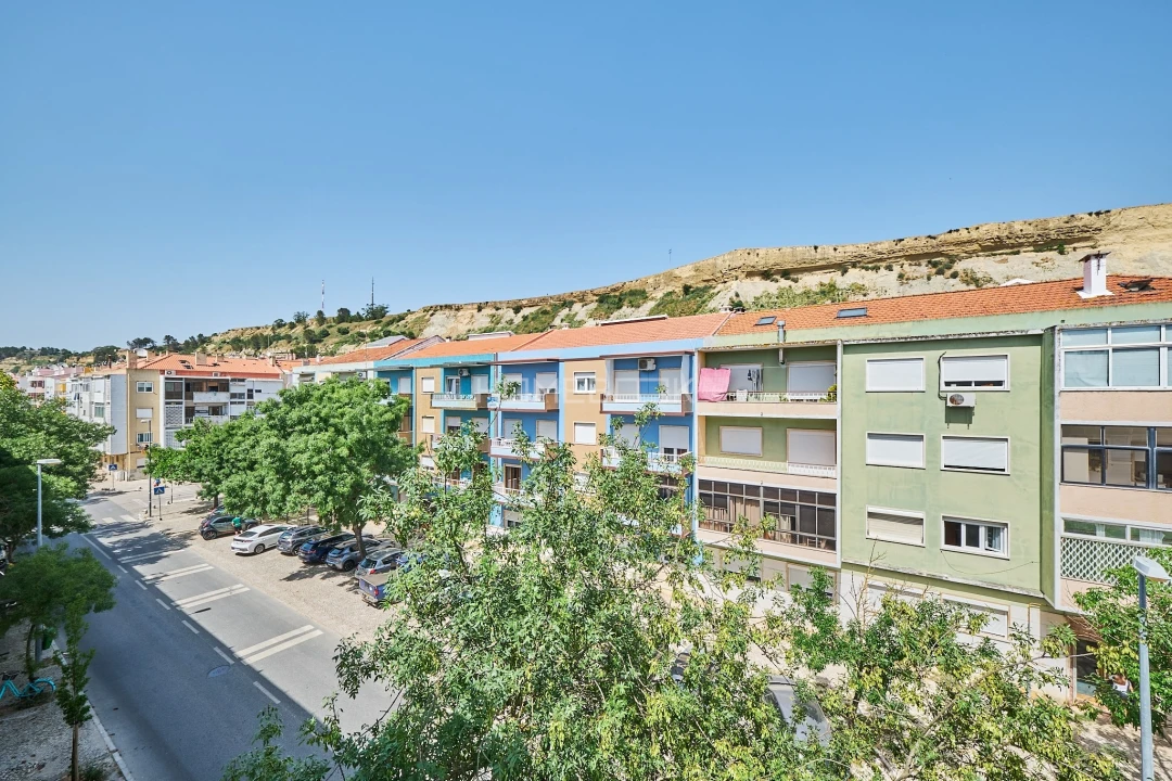 Apartamento T4 para Venda em Costa da Caparica Foto 2