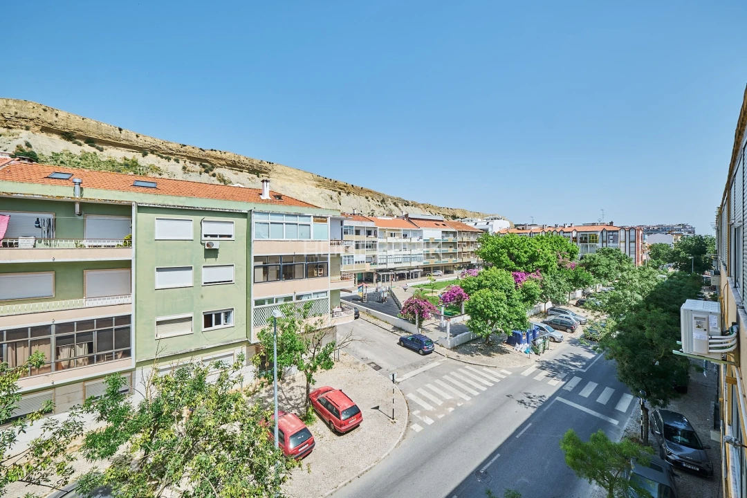 Apartamento T4 para Venda em Costa da Caparica Foto 1