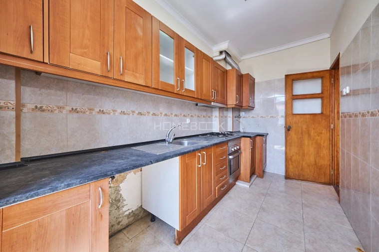 Apartamento T4 para Venda em Costa da Caparica Foto 10