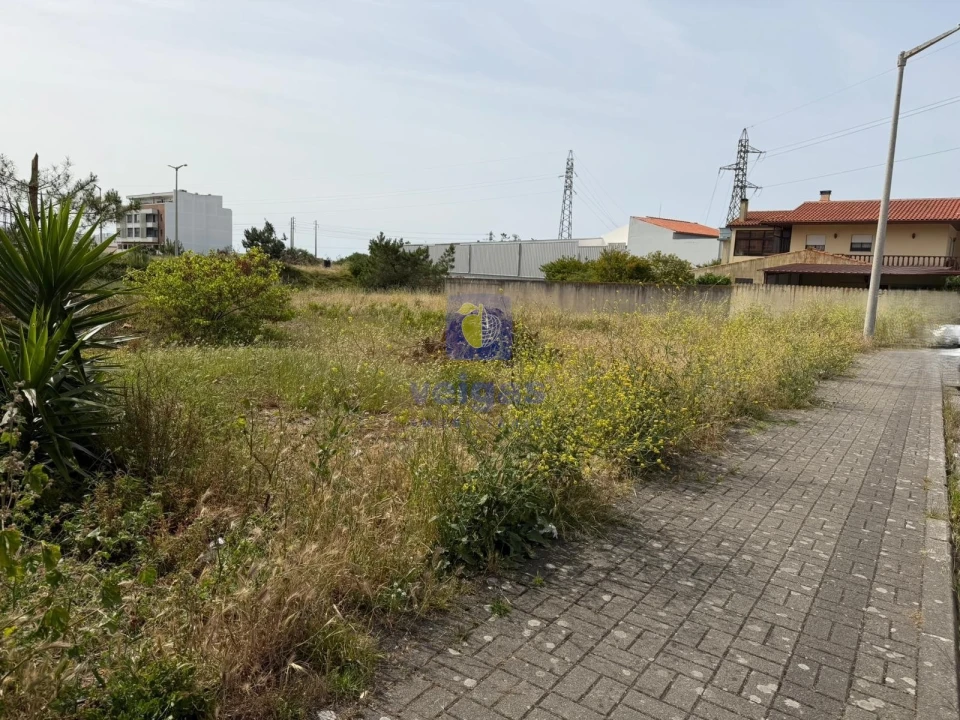 Terreno para Venda em Marinha Grande Foto 1