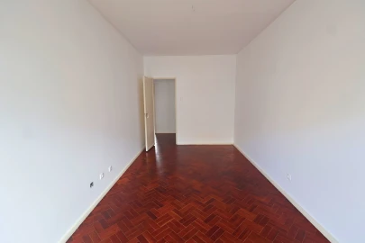 Apartamento T5 para Arrendamento em Belém