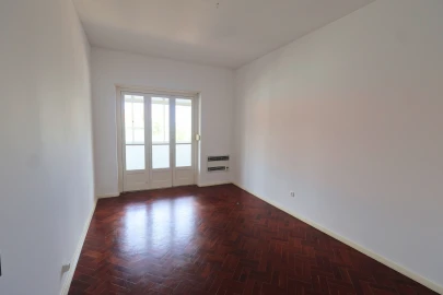 Apartamento T5 para Arrendamento em Belém