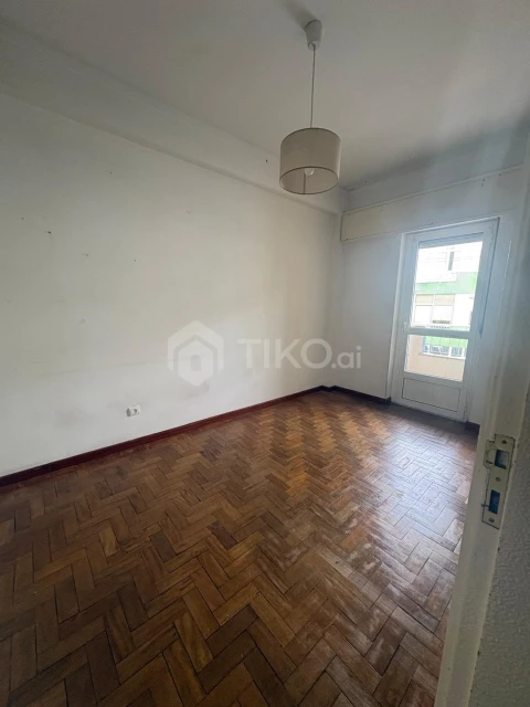 Apartamento T1 para Venda em Algés, Linda-A-Velha e Cruz Quebrada-Dafundo