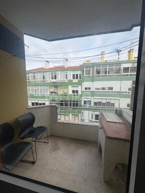 Apartamento T1 para Venda em Algés, Linda-A-Velha e Cruz Quebrada-Dafundo
