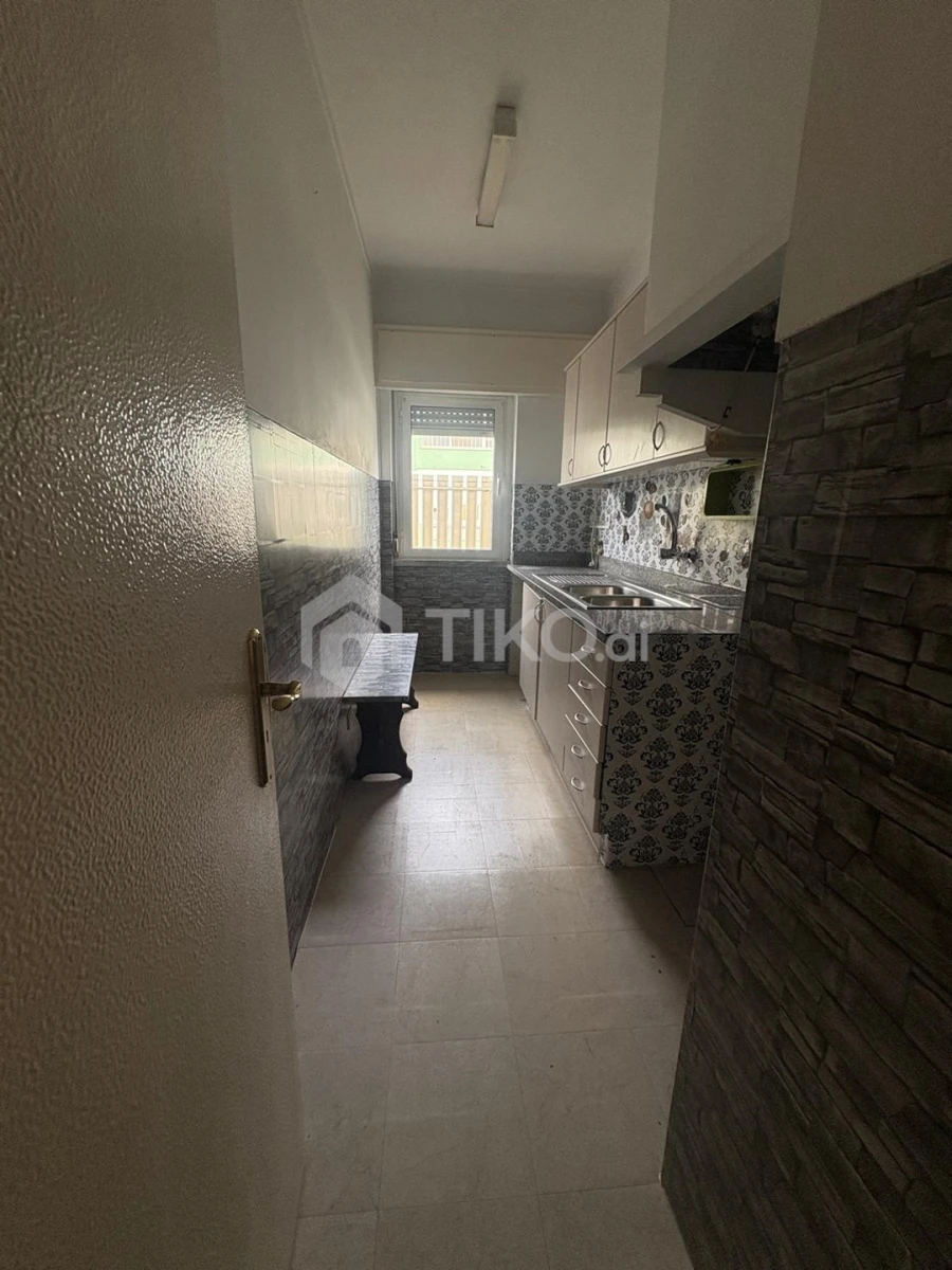 Apartamento T1 para Venda em Algés, Linda-A-Velha e Cruz Quebrada-Dafundo Foto 2