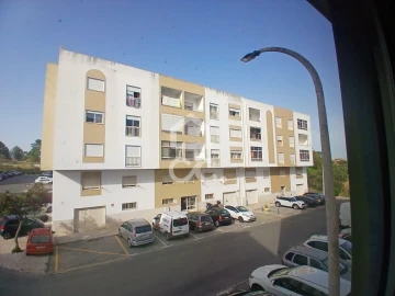 Apartamento T2 para Arrendamento em Gambia-Pontes-Alto da Guerra