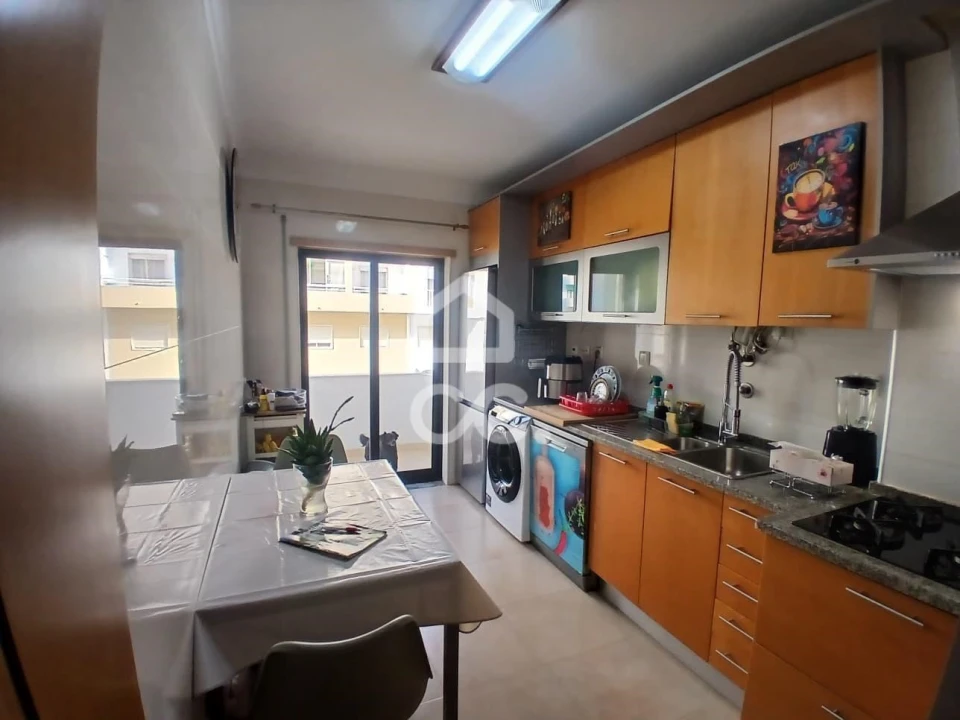 Apartamento T2 para Arrendamento em Gambia-Pontes-Alto da Guerra Foto 5