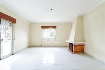 Moradia T4 para Venda em Santa Iria de Azoia, São João da Talha e Bobadela