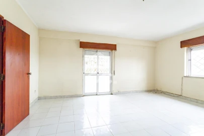 Moradia T4 para Venda em Santa Iria de Azoia, São João da Talha e Bobadela
