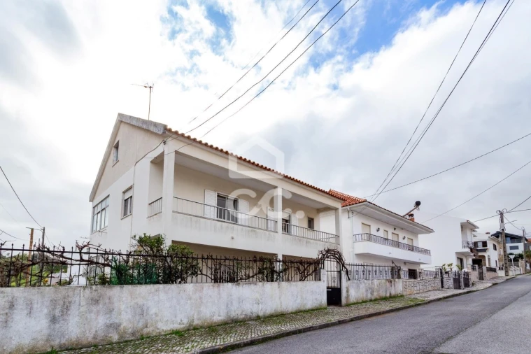 Moradia T4 para Venda em Santa Iria de Azoia, São João da Talha e Bobadela
