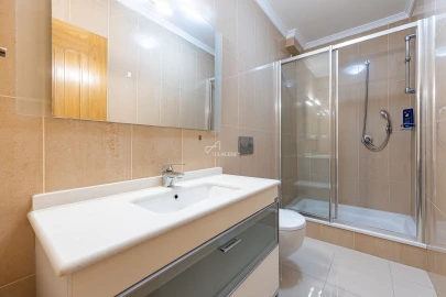 Apartamento T2 para Arrendamento em Quarteira