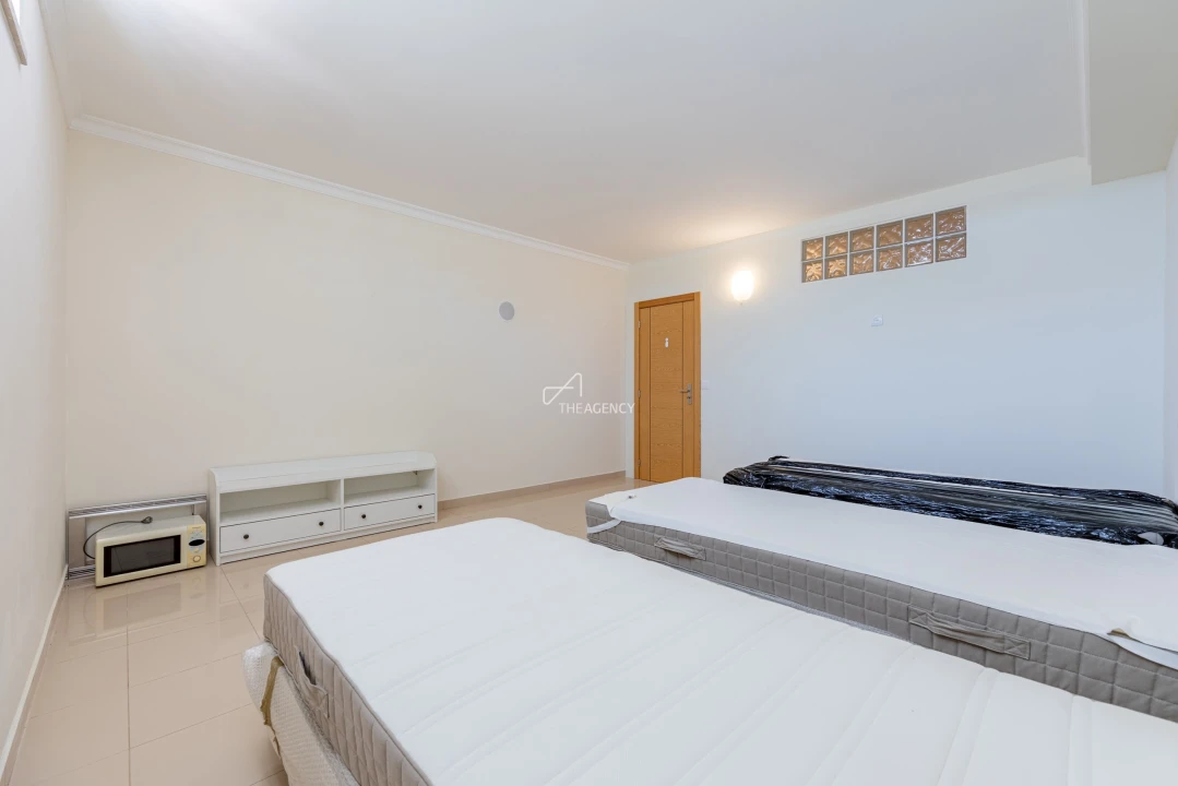 Apartamento T2 para Arrendamento em Quarteira Foto 21