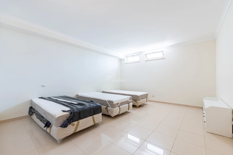 Apartamento T2 para Arrendamento em Quarteira Foto 22