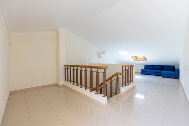 Apartamento T2 para Arrendamento em Quarteira Foto 25