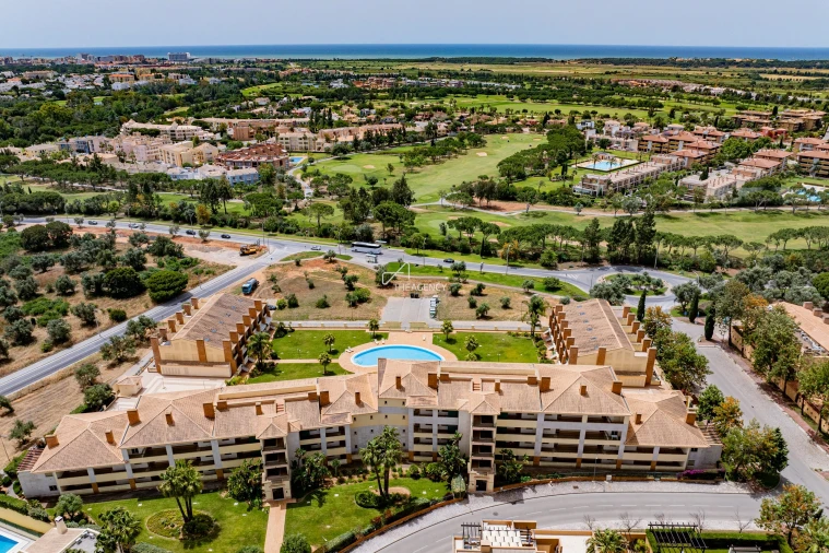 Apartamento T2 para Arrendamento em Quarteira Foto 41