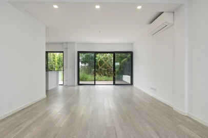 Moradia T3 para Venda em Carcavelos e Parede