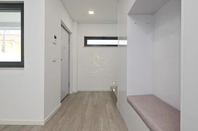 Moradia T3 para Venda em Carcavelos e Parede