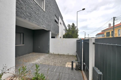 Moradia T3 para Venda em Carcavelos e Parede