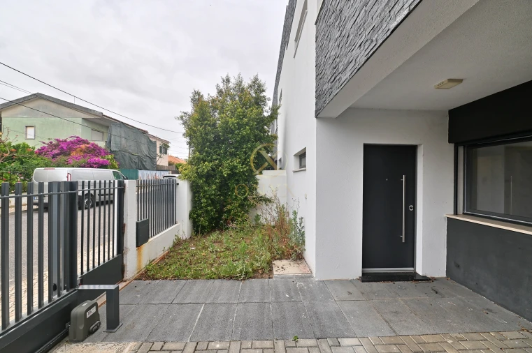 Moradia T3 para Venda em Carcavelos e Parede Foto 26