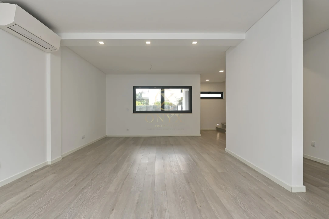 Moradia T3 para Venda em Carcavelos e Parede Foto 4