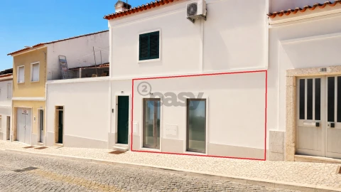 Moradia T2 para Venda em Borba (São Bartolomeu)