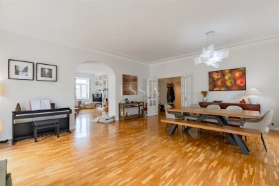 Apartamento T4 para Venda em Aldoar, Foz do Douro e Nevogilde