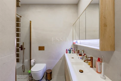 Apartamento T4 para Venda em Aldoar, Foz do Douro e Nevogilde