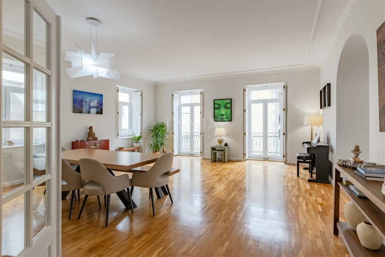 Apartamento T4 para Venda em Aldoar, Foz do Douro e Nevogilde