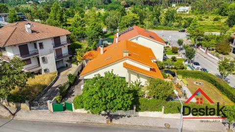 Moradia T4 para Venda em Ranhados