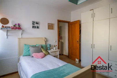 Moradia T4 para Venda em Ranhados