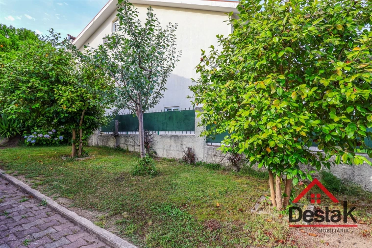Moradia T4 para Venda em Ranhados Foto 37