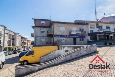 Prédio para Venda em São Pedro do Sul, Várzea e Baiões