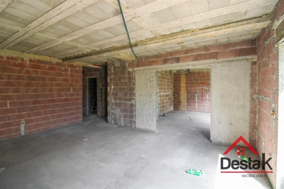 Moradia T4 para Venda em Campo