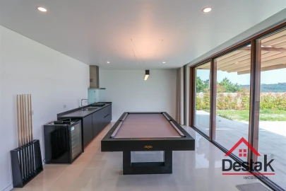 Moradia T3 para Venda em Castro Daire