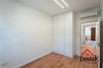 Apartamento T3 para Venda em Benfica