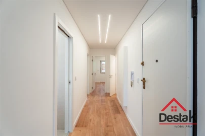 Apartamento T3 para Venda em Benfica