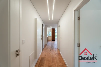 Apartamento T3 para Venda em Benfica