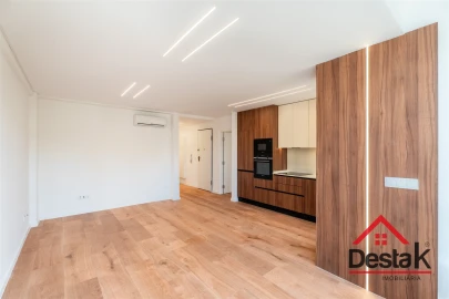 Apartamento T3 para Venda em Benfica