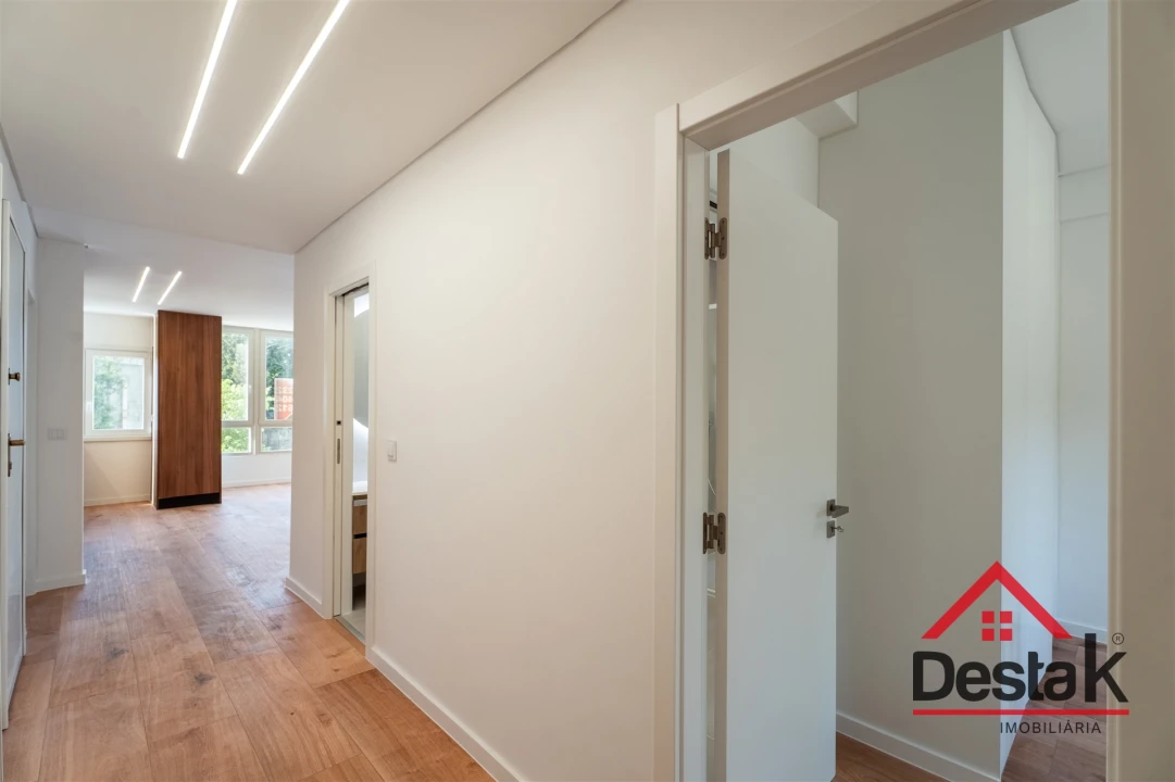 Apartamento T3 para Venda em Benfica Foto 8